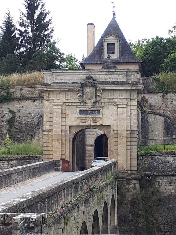 Ferienwohnung Entre Estuaire Et Citadelle Blaye Exterior foto
